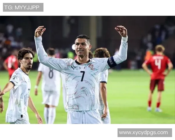 球星意外偷走足球引发比赛风波球迷热议背后动机真相曝光